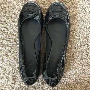 Tory Burch black patent Revas 8